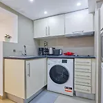 Cosy Flat In The Center Apartman